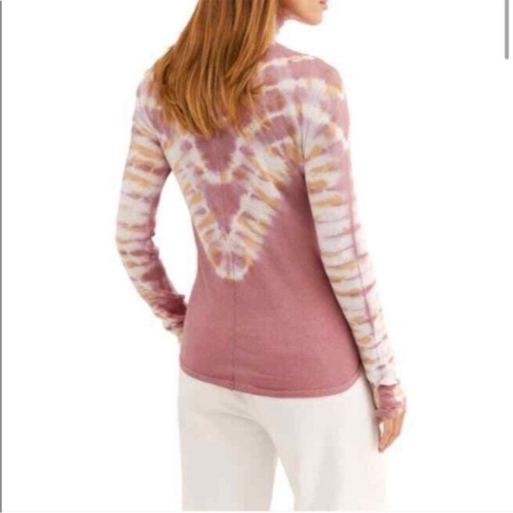 Free People Psychedelic Tie‎ Dye Moody Blossom Turtleneck Tee - Picture 2 of 14